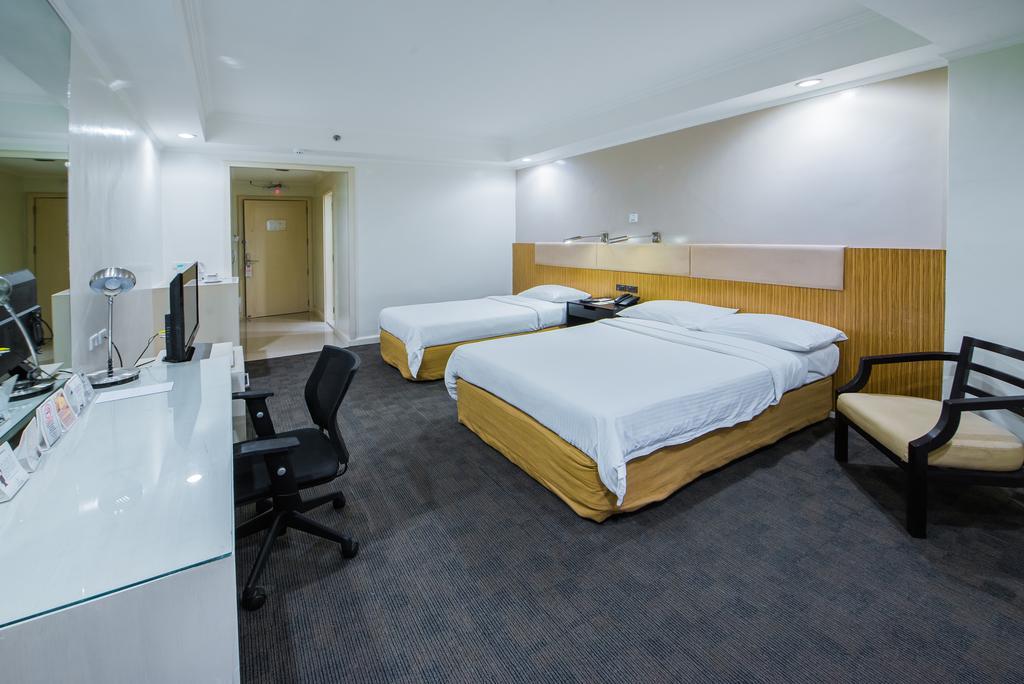 L'Fisher Hotel Μπακολόντ Δωμάτιο φωτογραφία